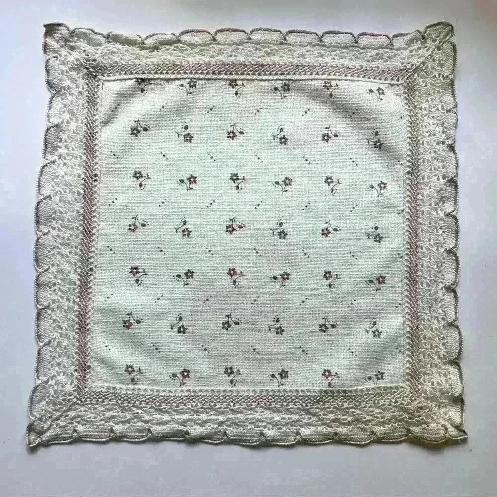 Lovely Vintage Hand Crocheted In Austria Floral Linen Tablecloth Set 13x13”